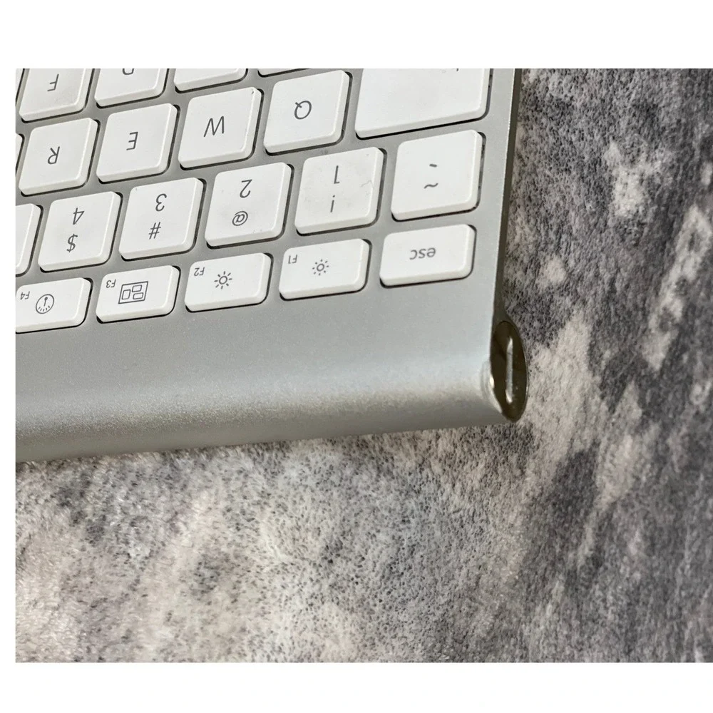 Apple wireless keyboard